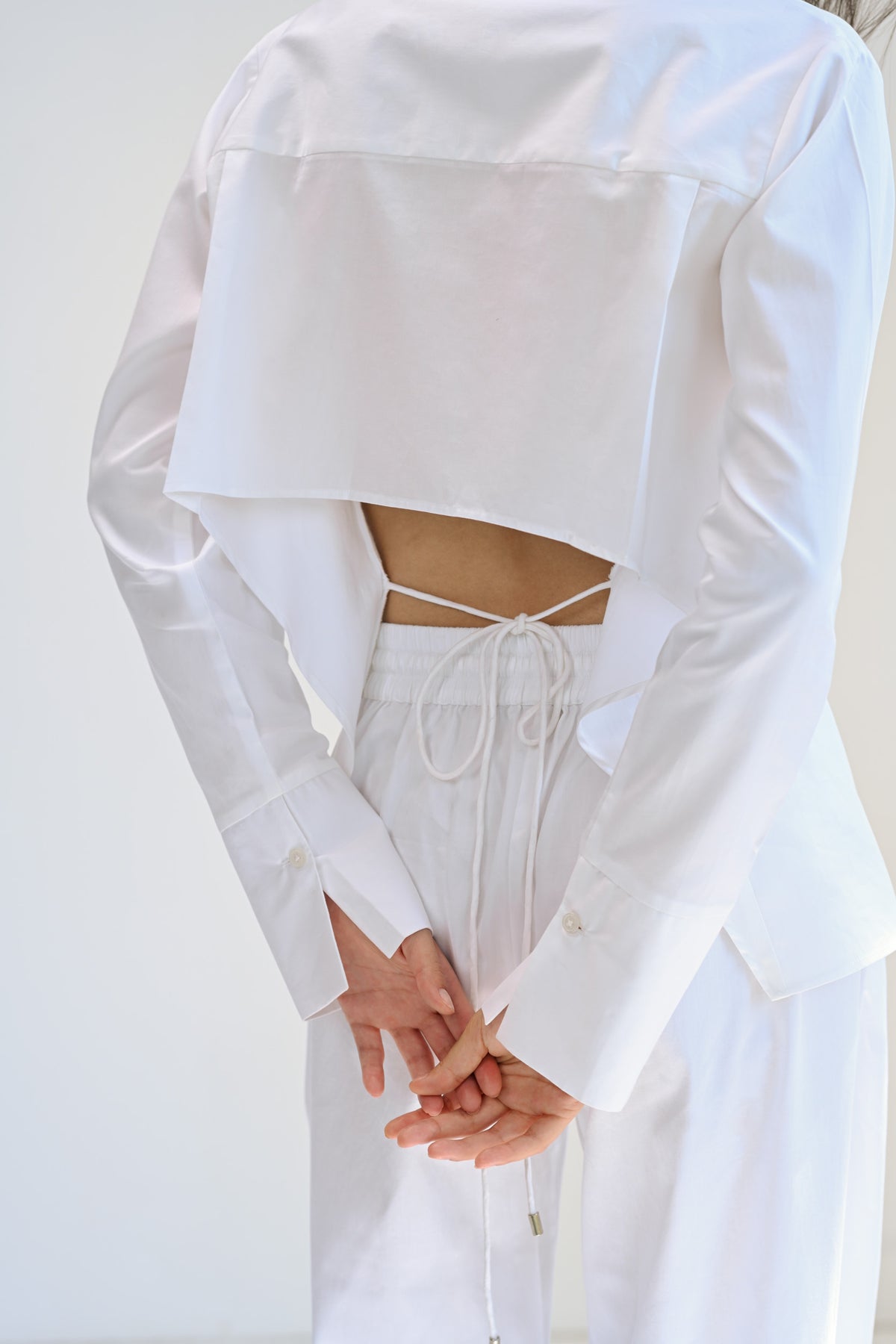 The Flow Backless Shirt